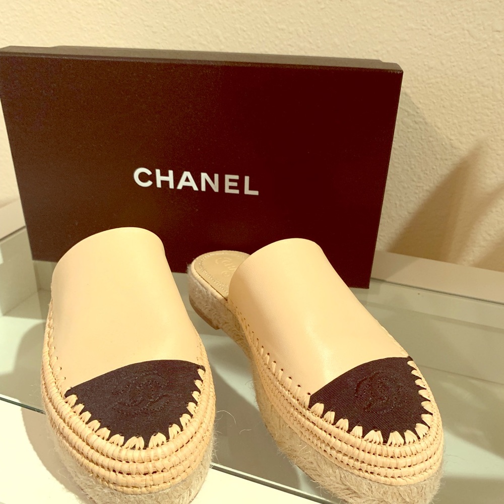 Chanel espadrille